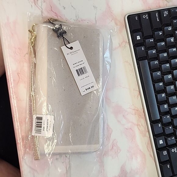 BCBG Generation ALLISON WALLET / Wristlet Gold NWT - Picture 9 of 9